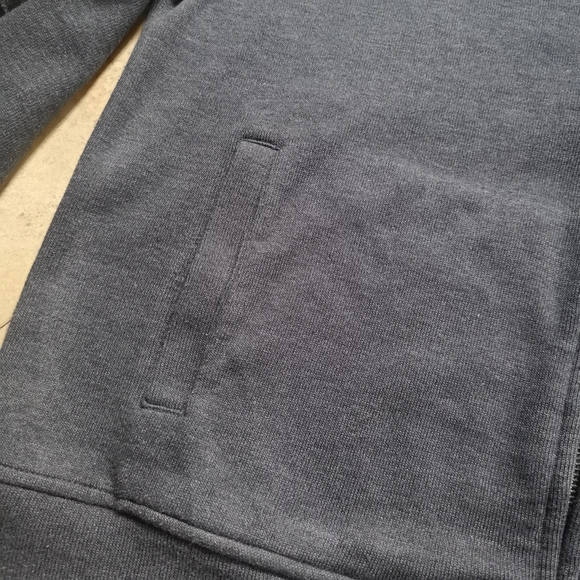 Guys Sweater - Picture 3 of 7